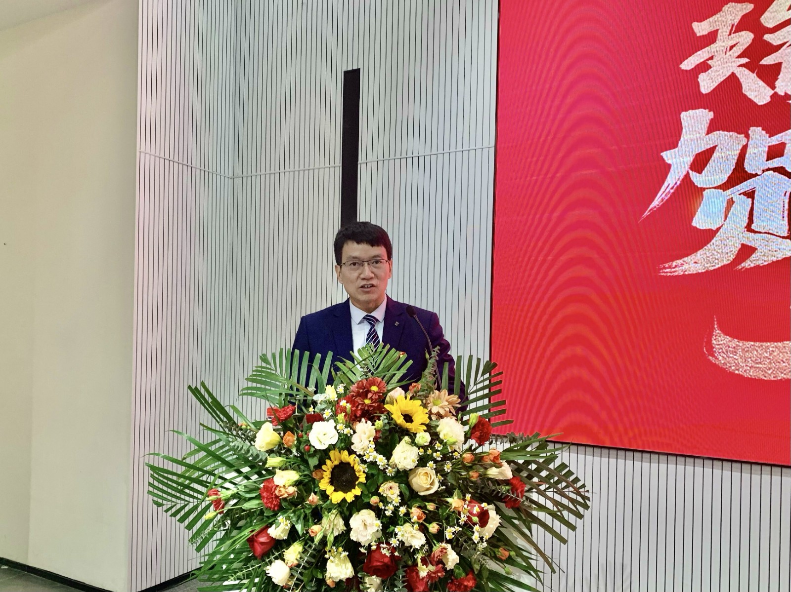 3-冯总.jpg